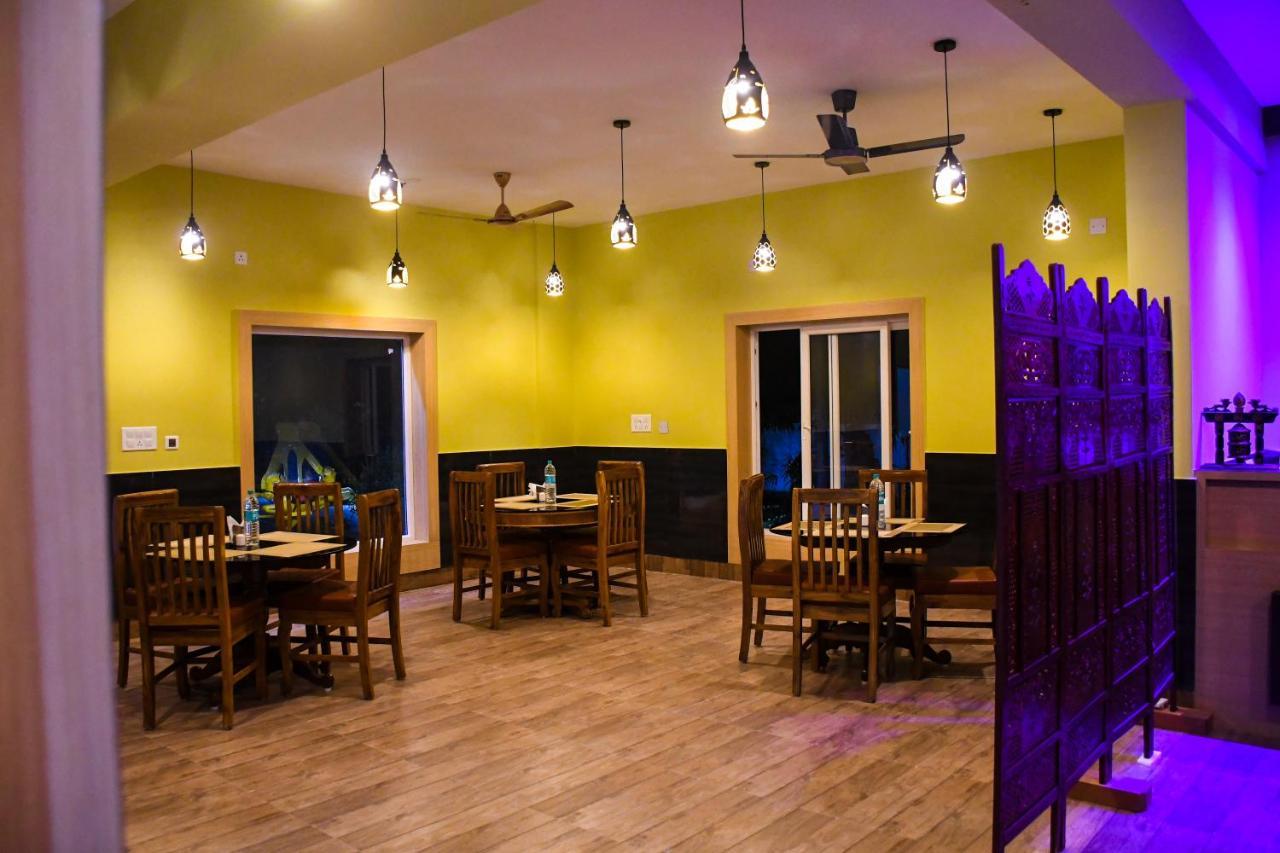Готель Unique Shantiniketan Sri Niketan Екстер'єр фото