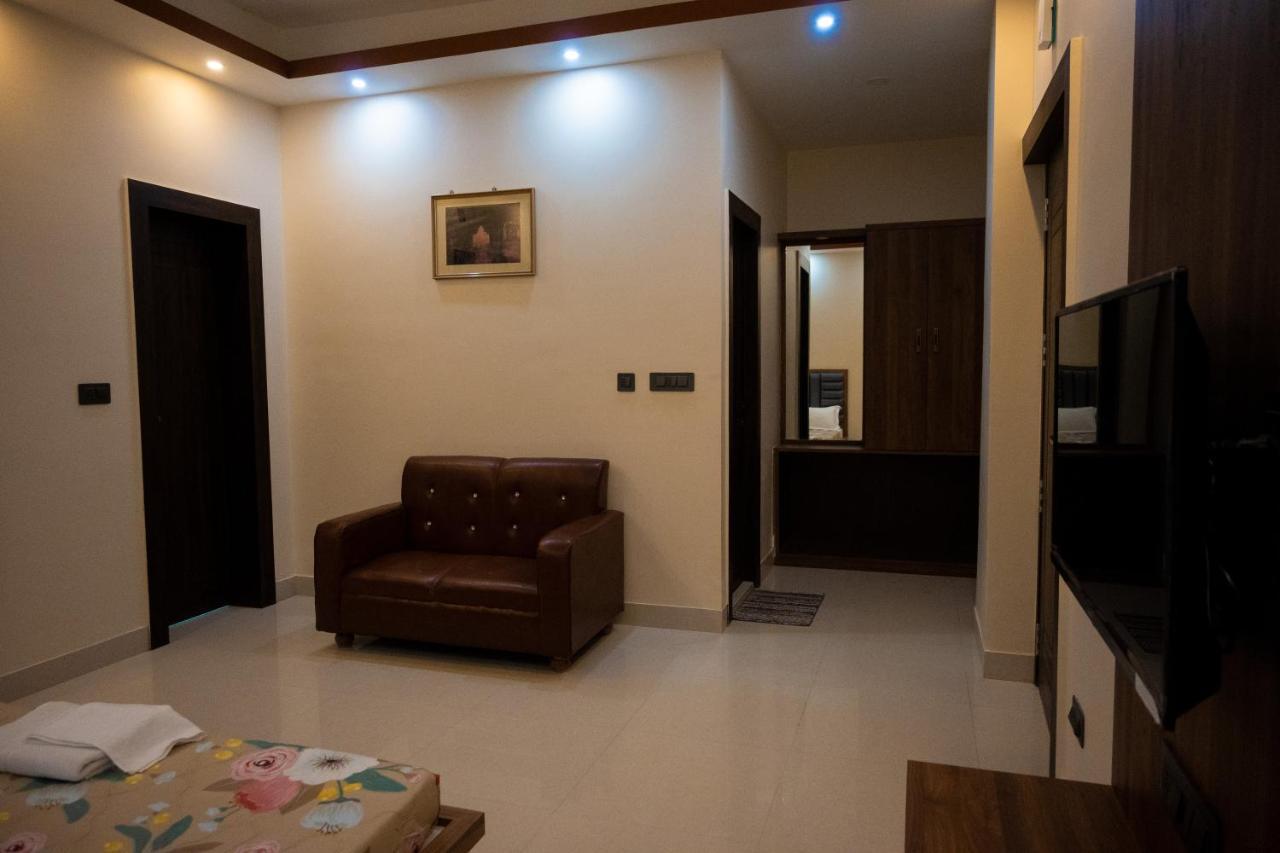 Готель Unique Shantiniketan Sri Niketan Екстер'єр фото